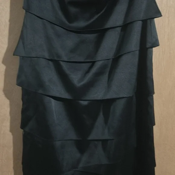 White House Black Market Black Tiered Dress - Picture 4 of 6